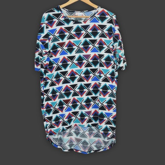 LuLaRoe Tops - LULAROE Women's Sz M Patterned Tunic Blouse - Great Condition